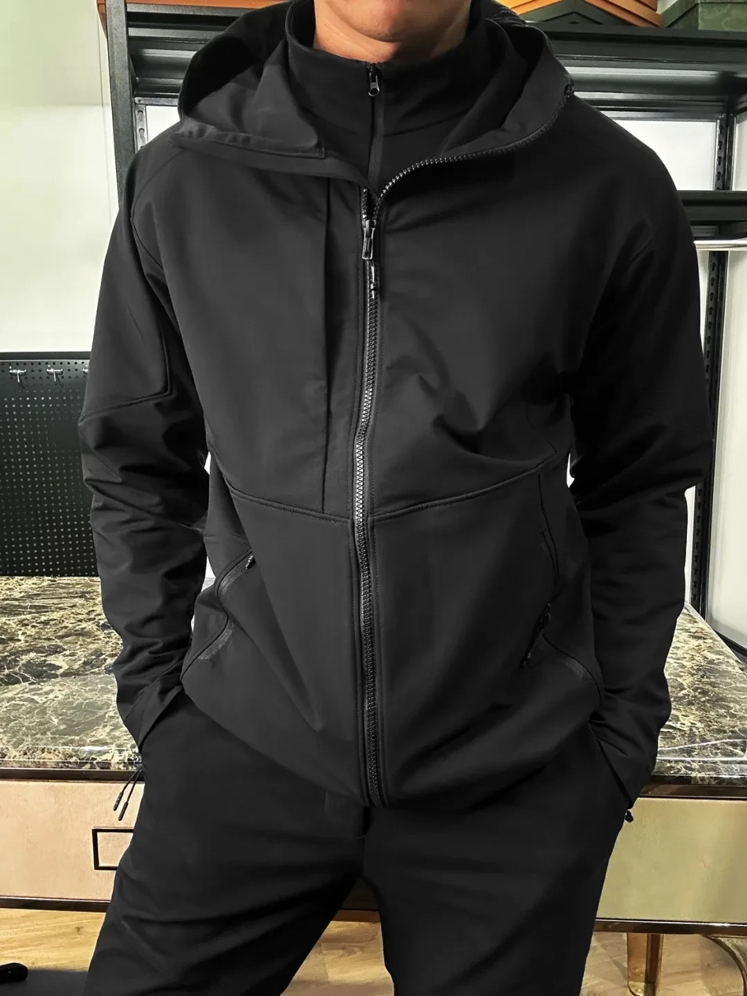 Men's Casual Hiking Climbing Jaet 3D Tailoring Soft ell Coat Windproof Waterproof Breathable Outdoor Faion Urban Sle
Men's Casual Hiking Climbing Jaet 3D Tailoring Soft ell Coat Windproof Waterproof Breathable Outdoor Faion Urban Sle