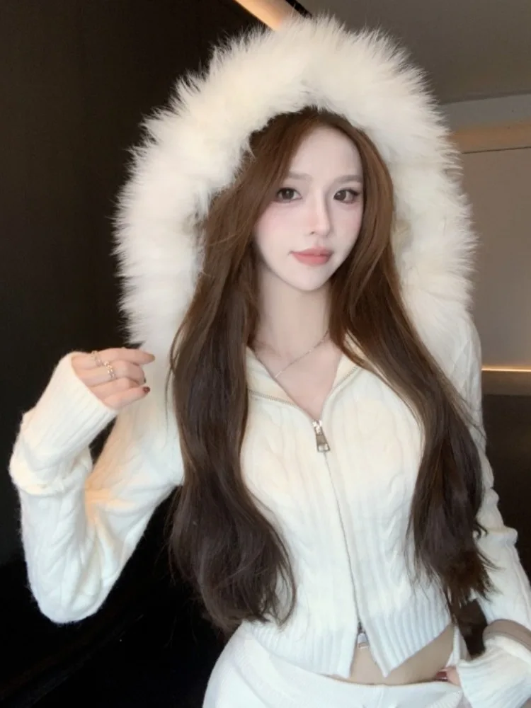 Sweet Soft Knitted Hat Coat Pure Desire Style Autumn Outerwear Sweater Coat High Waist Korean Version Long Sleeve Zipper Closure
Sweet Soft Knitted Hat Coat Pure Desire Style Autumn Outerwear Sweater Coat High Waist Korean Version Long Sleeve Zipper Closure