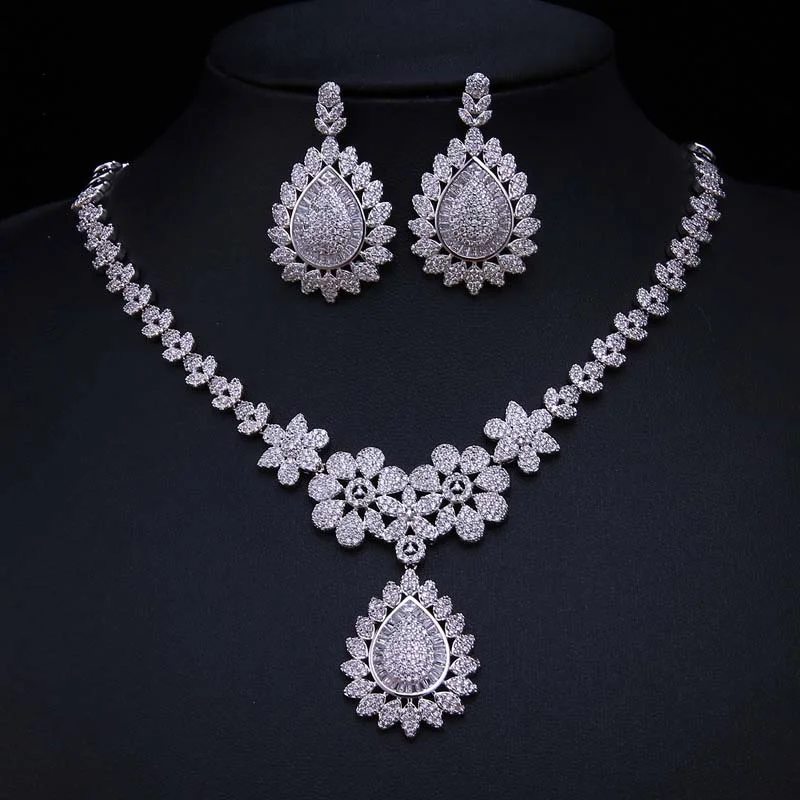 Fashion Full Paved CZ Bridal Jewelry Set, Sparkling Inlaid Necklace Earrings for Wedding Gown and Formal Occasions
Fashion Full Paved CZ Bridal Jewelry Set, Sparkling Inlaid Necklace Earrings for Wedding Gown and Formal Occasions
