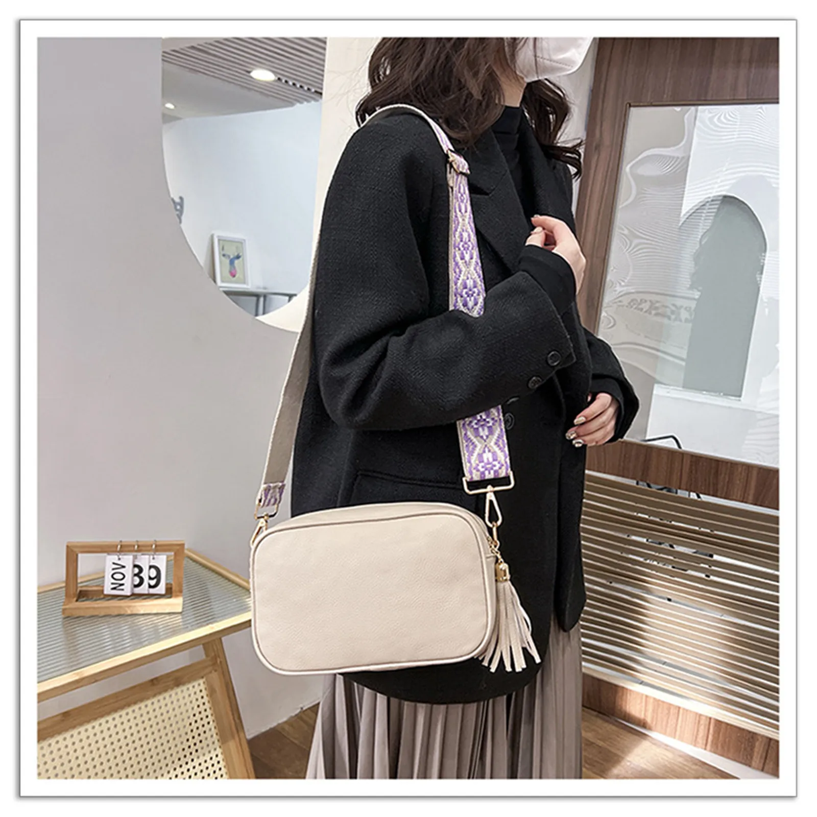 PU Leather Messenger Bags for Women Tassel Luxury Designer Ethnic Style Wide Strap Shoulder Bag Female Handbag Ladies Tote Bag
PU Leather Messenger Bags for Women Tassel Luxury Designer Ethnic Style Wide Strap Shoulder Bag Female Handbag Ladies Tote Bag