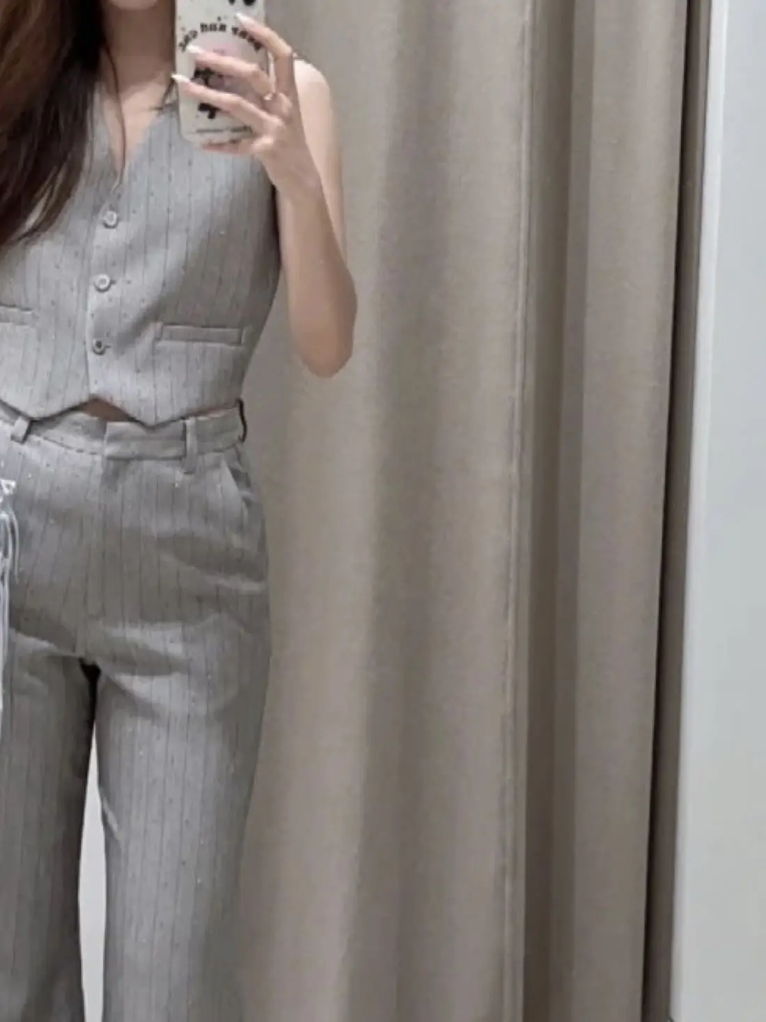 Spring/Summer Women V-Neck Rhinestone Pinstripe Set Sleeveless Single Breasted Vest + High Waist Fashion Wide Leg Pants
Spring/Summer Women V-Neck Rhinestone Pinstripe Set Sleeveless Single Breasted Vest + High Waist Fashion Wide Leg Pants