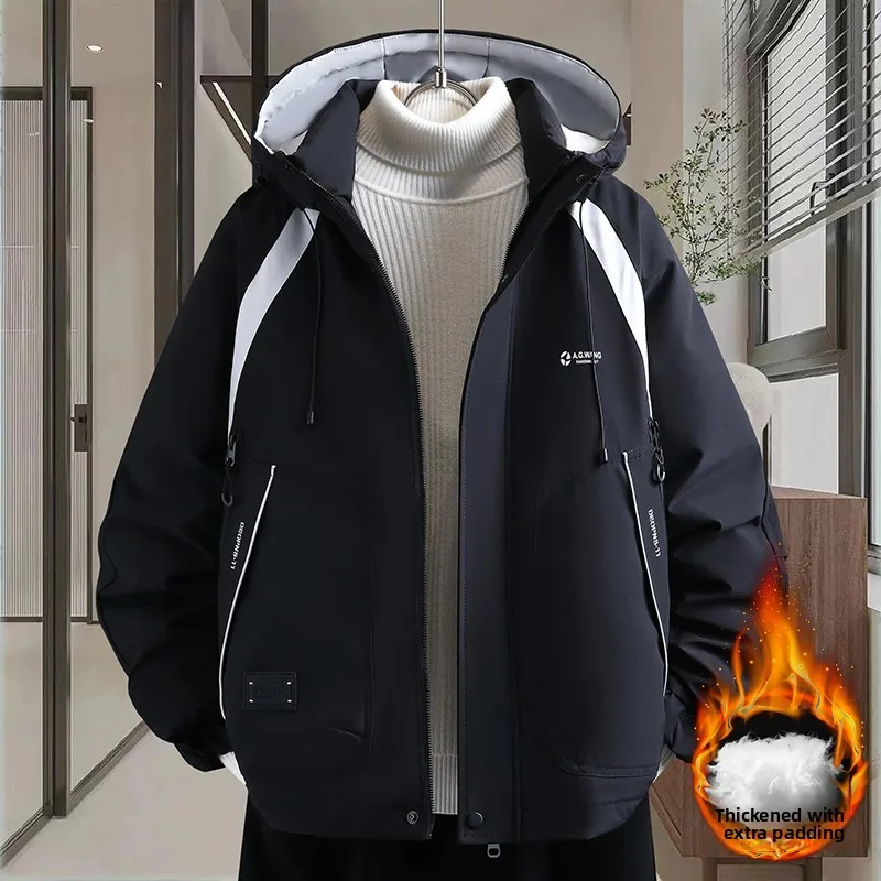Мужская повседневная утепленная хлопковая куртка с капюшоном, осенне-зимняя новинка, молодежная верхняя одежда, модная студенческая куртка из полиэфирного волокна на молнии
Мужская повседневная утепленная хлопковая куртка с капюшоном, осенне-зимняя новинка, молодежная верхняя одежда, модная студенческая куртка из полиэфирного волокна на молнии