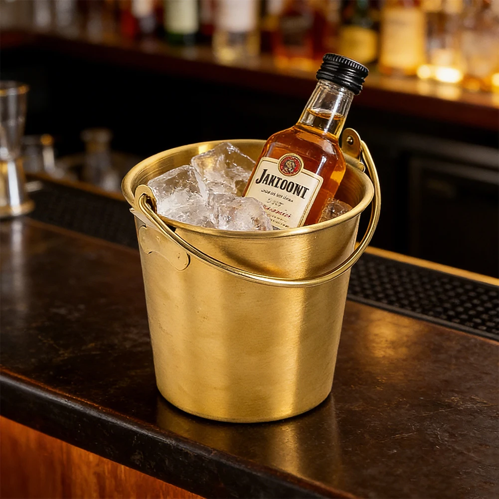 1pc Bar Party Ice Bucket Stainless Steel Ice Bucket Golden Beer Barrel Champagne Cooling Barrel Snack Fried Chicken Bucket
1pc Bar Party Ice Bucket Stainless Steel Ice Bucket Golden Beer Barrel Champagne Cooling Barrel Snack Fried Chicken Bucket