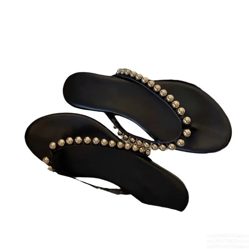 Жемчужные кожаные шлепанцы на плоской подошве, женская верхняя одежда, тапочки с мягкой подошвой, темпераментные литературные пляжные сандалии
Жемчужные кожаные шлепанцы на плоской подошве, женская верхняя одежда, тапочки с мягкой подошвой, темпераментные литературные пляжные сандалии