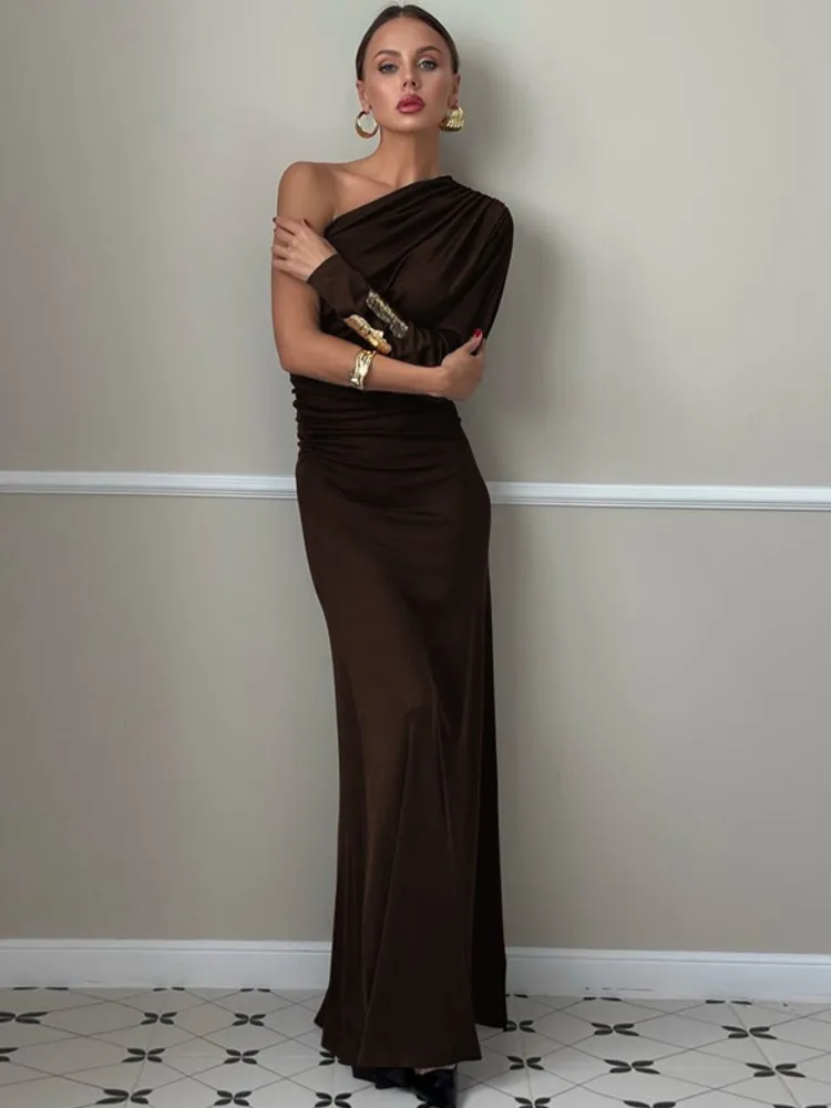 Mozision Inclined Shoulder One Sleeve Sexy Maxi Dress Women Fashion Skew Collar Backless Irregular Ruched Club Party Long Dress
Mozision Inclined Shoulder One Sleeve Sexy Maxi Dress Women Fashion Skew Collar Backless Irregular Ruched Club Party Long Dress