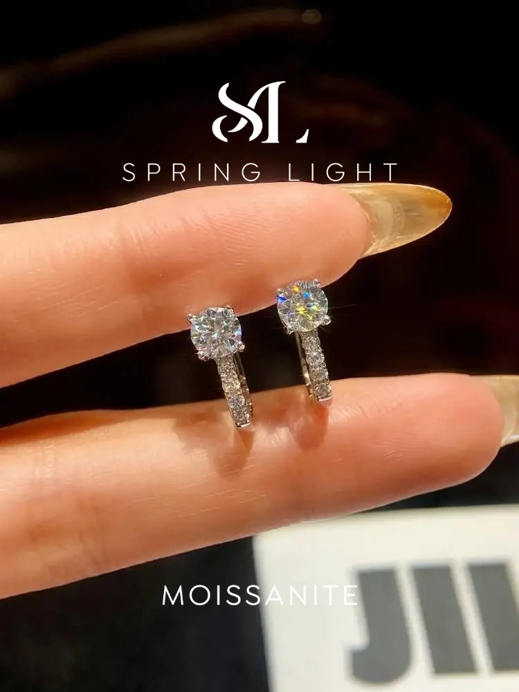 Stylever Luxury 0.5ct Certified Moissanite Diamond Wedding Earrings for Women Gift 925 Sterling Silver Original Fine Jewelry
Stylever Luxury 0.5ct Certified Moissanite Diamond Wedding Earrings for Women Gift 925 Sterling Silver Original Fine Jewelry
