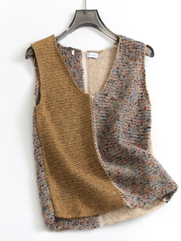 Color Block Slim Fit V Neck Wool Blend Sleeveless Knitted Vest Sweater Layering Women's Vest F625 Versatile Style Regular Length
Color Block Slim Fit V Neck Wool Blend Sleeveless Knitted Vest Sweater Layering Women's Vest F625 Versatile Style Regular Length