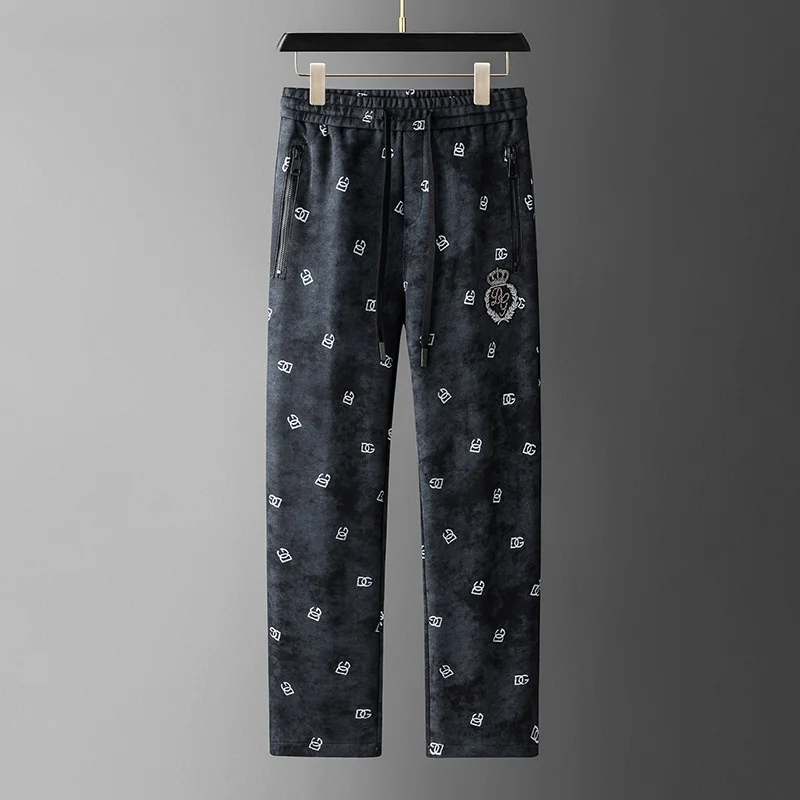 Мужские повседневные брюки American Sle, осень-зима 2025, новая модная коллекция, прямые брюки с вышивкой в виде обожженных цветов, высококачественная вышивка
Мужские повседневные брюки American Sle, осень-зима 2025, новая модная коллекция, прямые брюки с вышивкой в виде обожженных цветов, высококачественная вышивка