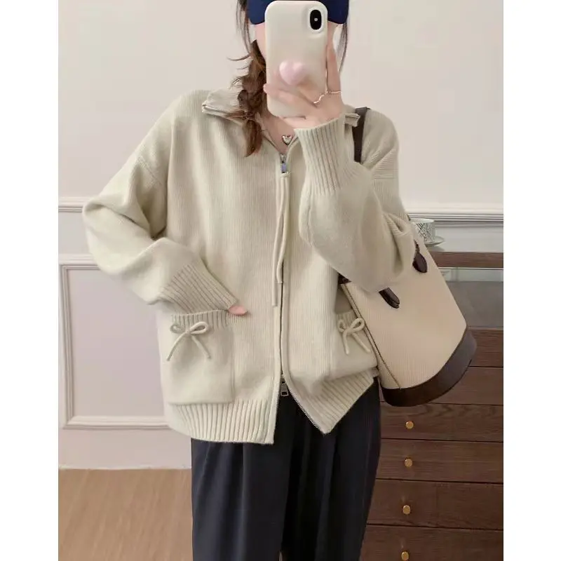 Women Clothes Autumn Winter Fashion Korean Zipper Solid Color Knitting Female All-match Fashionable Pocket Sweater Cardigan Tops
Women Clothes Autumn Winter Fashion Korean Zipper Solid Color Knitting Female All-match Fashionable Pocket Sweater Cardigan Tops