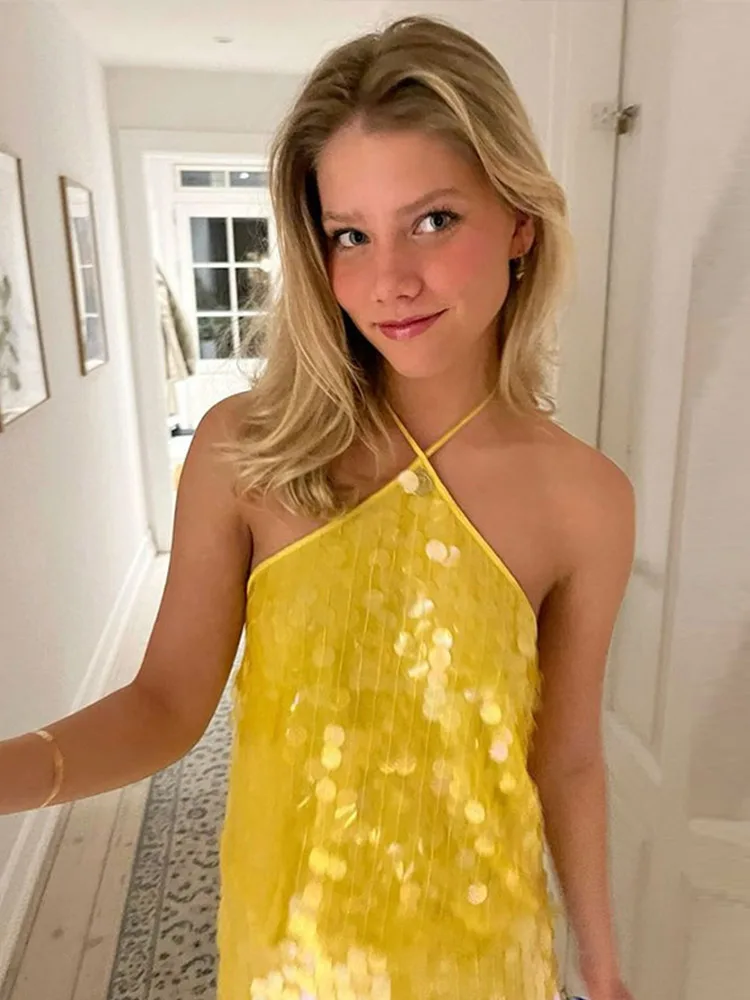 Жилет с лямкой на шее и блестками, топ с подвесным вырезом, сексуальный блестящий жилет с открытой спиной для ночного клуба, без бретелек, майка, женская короткая блузка на бретельках, уличная одежда
Жилет с лямкой на шее и блестками, топ с подвесным вырезом, сексуальный блестящий жилет с открытой спиной для ночного клуба, без бретелек, майка, женская короткая блузка на бретельках, уличная одежда