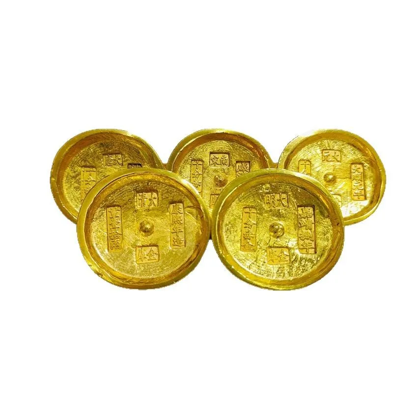 Antique Tang, Song, Yuan, Ming and Qing dynasties, gold ingots, gilt gold ingots, home decoration ornaments
Antique Tang, Song, Yuan, Ming and Qing dynasties, gold ingots, gilt gold ingots, home decoration ornaments