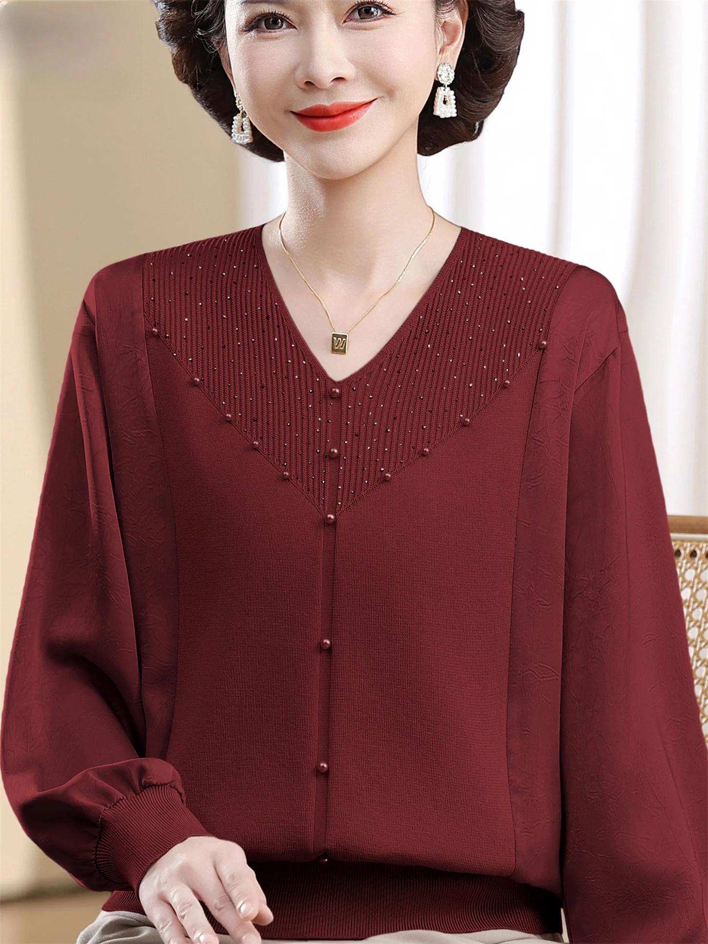 Mom's Autumn Faion Thin Knitted Long Sve T-irt Loose Base Layer Top for Middle-Aged Women Breathable V-Ne Casual Wear
Mom's Autumn Faion Thin Knitted Long Sve T-irt Loose Base Layer Top for Middle-Aged Women Breathable V-Ne Casual Wear