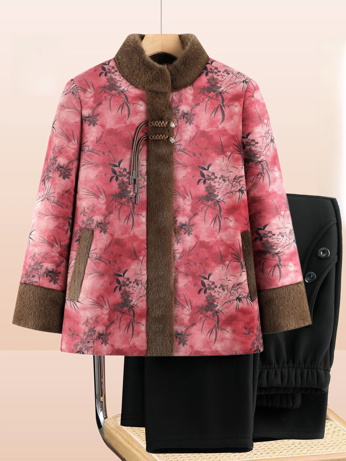 Thiened Fce Winter Cotton Jaet for Middle-Aged And ly Women Traditional Chinese Sle Long Pants Warm Windproof
Thiened Fce Winter Cotton Jaet for Middle-Aged And ly Women Traditional Chinese Sle Long Pants Warm Windproof