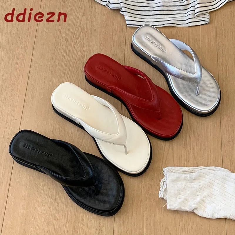 New Summer Fashion Thick Soled Women Slippers Flip Flops Shoes Casual Outdoor Female Sandals Slides Soft Ladies Slippers Shoes
New Summer Fashion Thick Soled Women Slippers Flip Flops Shoes Casual Outdoor Female Sandals Slides Soft Ladies Slippers Shoes
