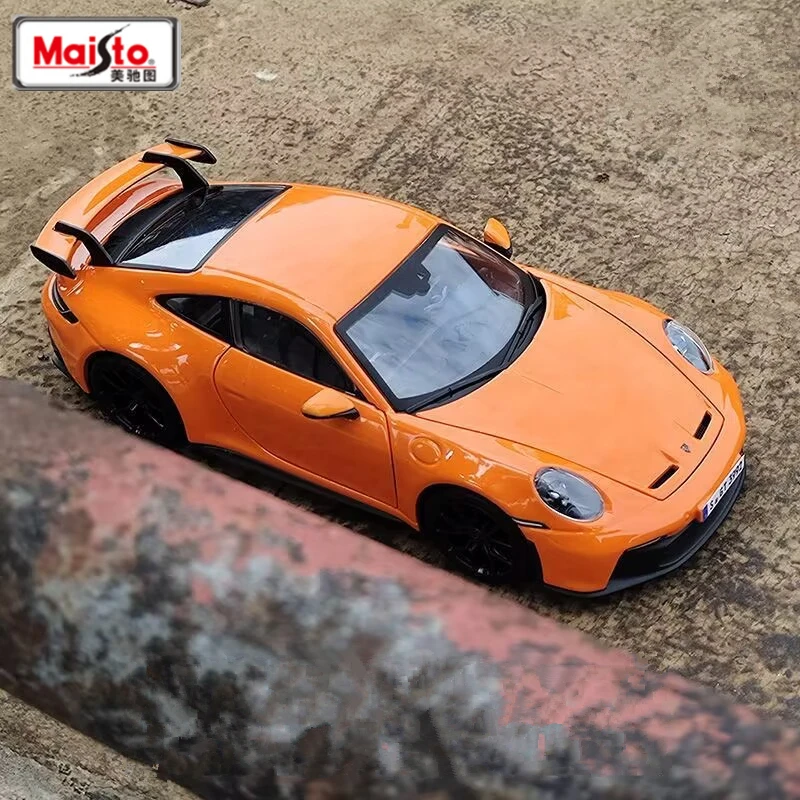 Bburago 1:24 Porsche 911 GT3 Alloy Sports Car Model Diecast Metal Toy Racing Car Model High Simulation Collection Childrens Gift
Bburago 1:24 Porsche 911 GT3 Alloy Sports Car Model Diecast Metal Toy Racing Car Model High Simulation Collection Childrens Gift