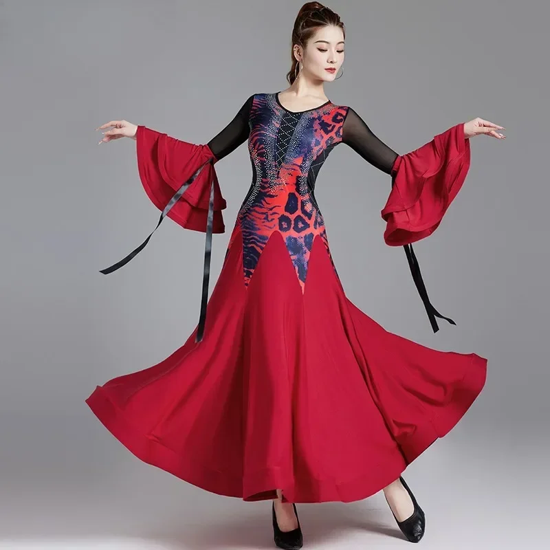 Customized Modern Dance Dress Balloom Professional Competition Performed Waltz Friendship Dance Leopard Pattern Big Swing Skirt
Customized Modern Dance Dress Balloom Professional Competition Performed Waltz Friendship Dance Leopard Pattern Big Swing Skirt