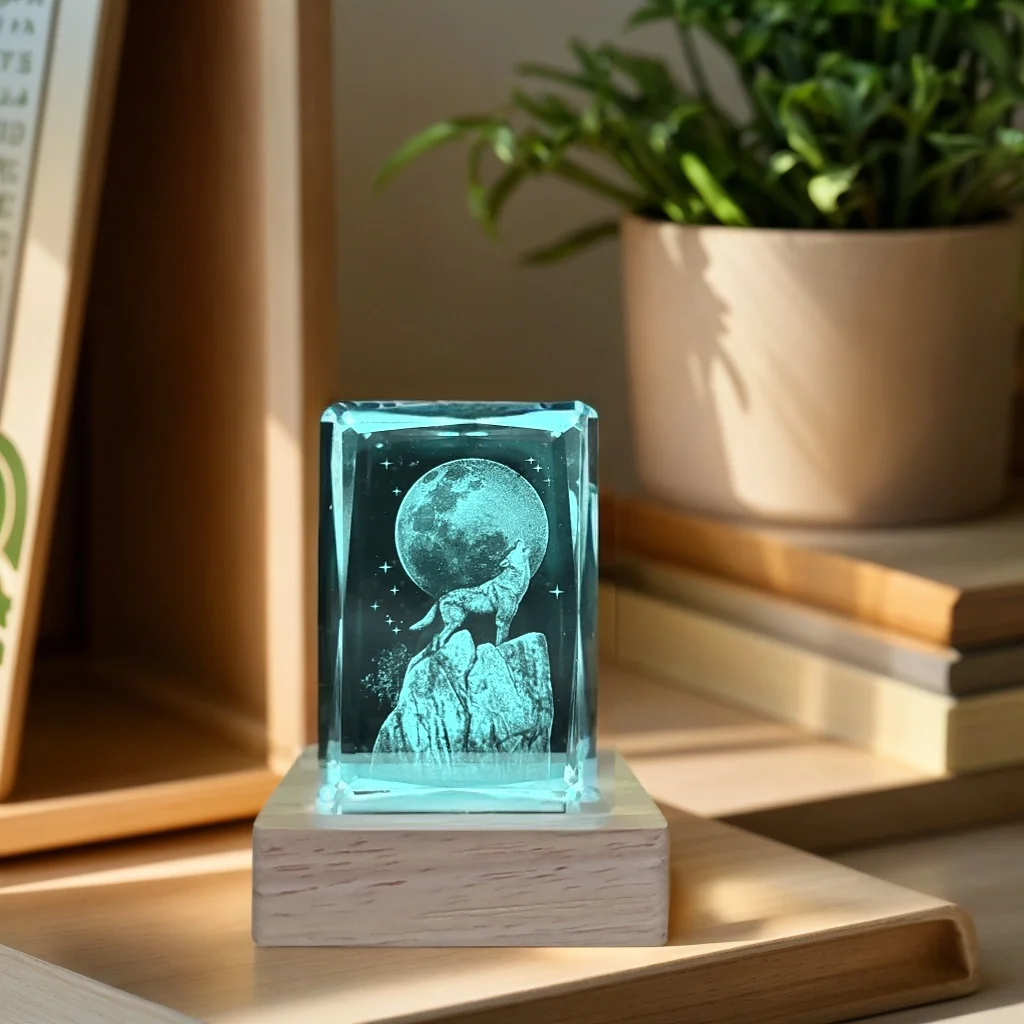 1шт Праздничный подарок Moon Shadow Wolf King Crystal, декоративные украшения, с USB-подставкой, элегантный праздничный подарок. Для родителей,
1шт Праздничный подарок Moon Shadow Wolf King Crystal, декоративные украшения, с USB-подставкой, элегантный праздничный подарок. Для родителей,