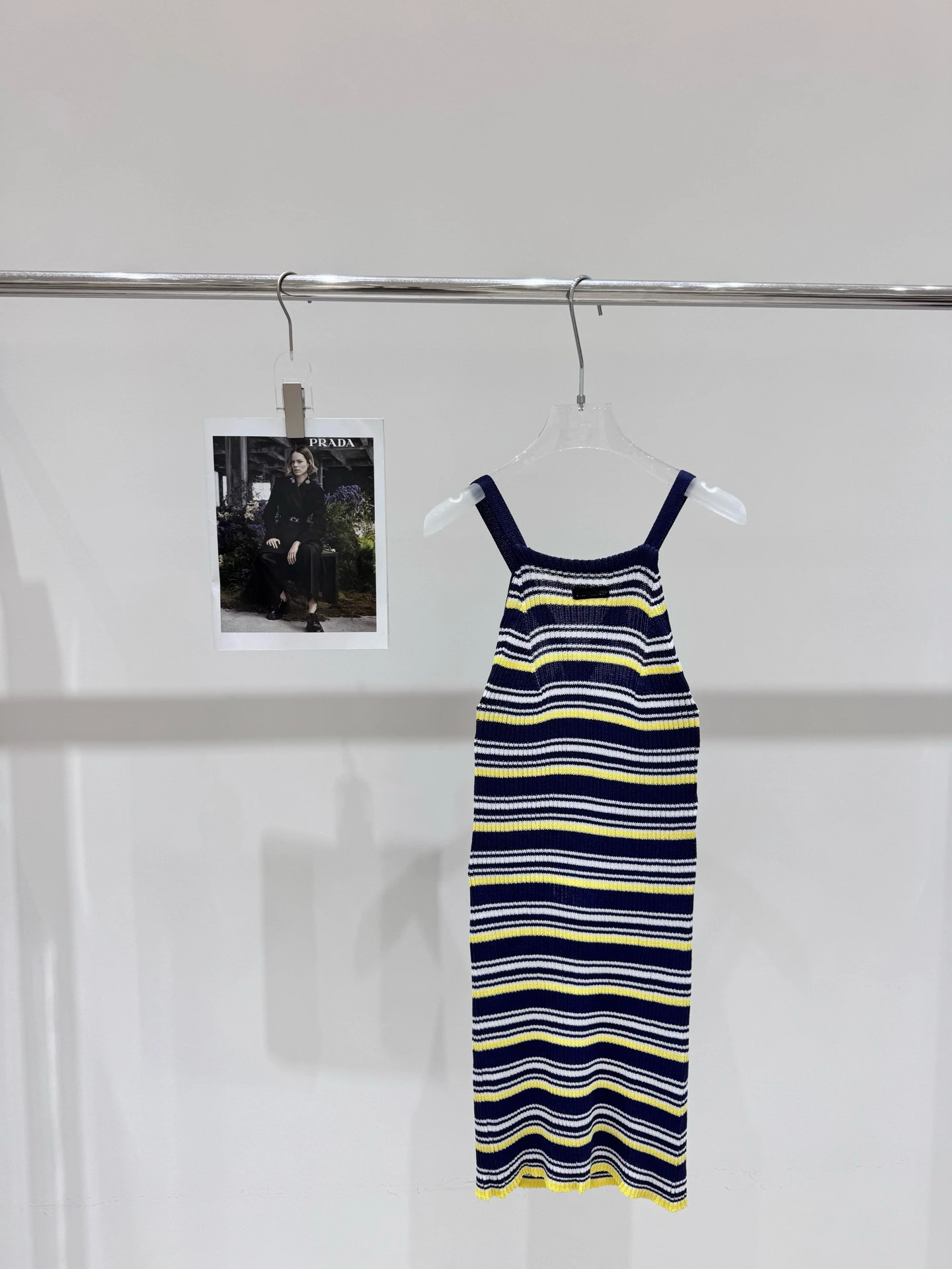 VIBE Summer New Korean Style Striped Knitted Dress Women's Slim Fit Sexy Backless Skirt Bodycon Dress Soft Fine Gauge Knit
VIBE Summer New Korean Style Striped Knitted Dress Women's Slim Fit Sexy Backless Skirt Bodycon Dress Soft Fine Gauge Knit