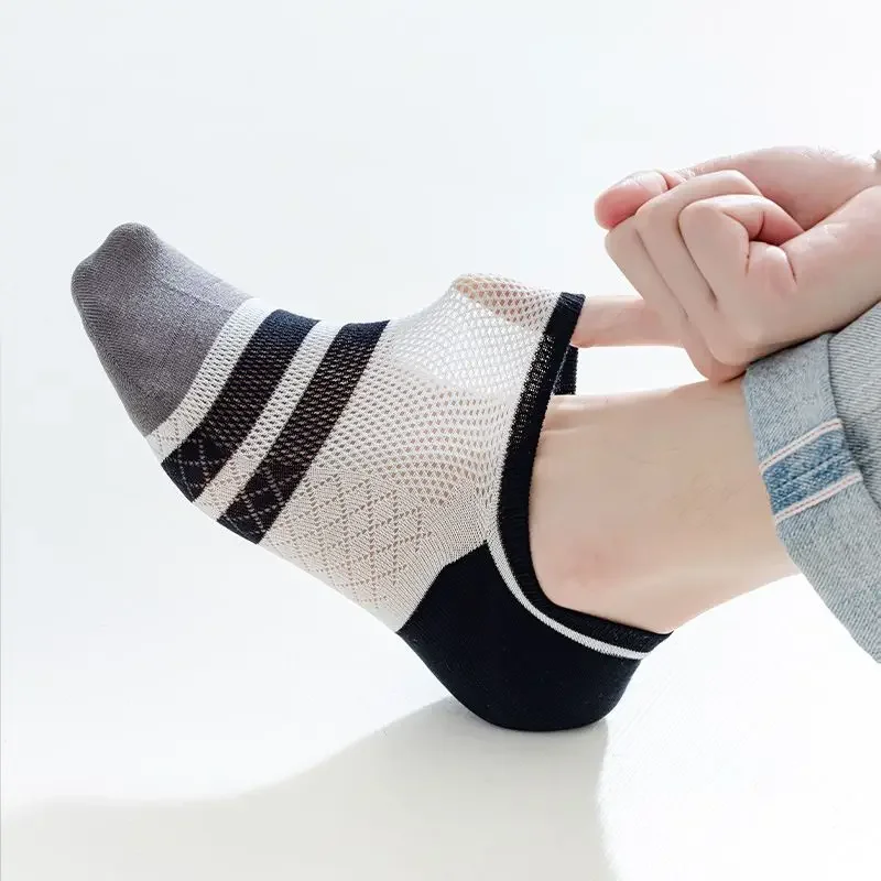 Summer Socks Men Mesh Breathable Thin Low Tube Black And White Socks Color Matching Sport Fringe Shallow Mouth Cotton Socks Man
Summer Socks Men Mesh Breathable Thin Low Tube Black And White Socks Color Matching Sport Fringe Shallow Mouth Cotton Socks Man