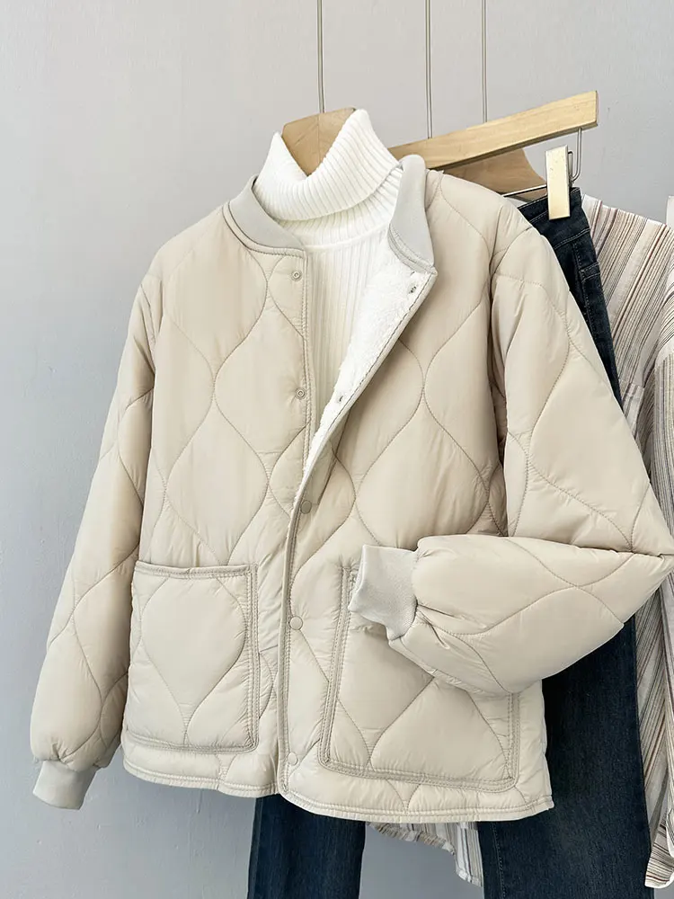 Утепленное хлопковое пальто с флисовой подкладкой для женщин, с длинными рукавами, воротником-стойкой, на одной пуговице, для повседневной носки
Утепленное хлопковое пальто с флисовой подкладкой для женщин, с длинными рукавами, воротником-стойкой, на одной пуговице, для повседневной носки