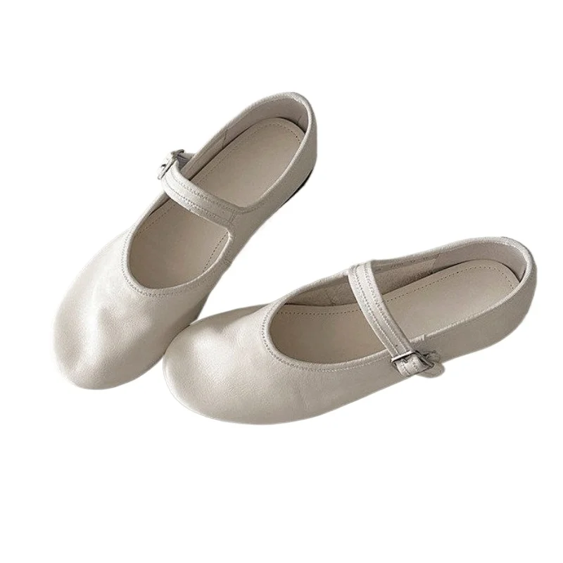 Fashionable women's shoes casual women's leather shoes comfortable low heel pumps 80
Fashionable women's shoes casual women's leather shoes comfortable low heel pumps 80