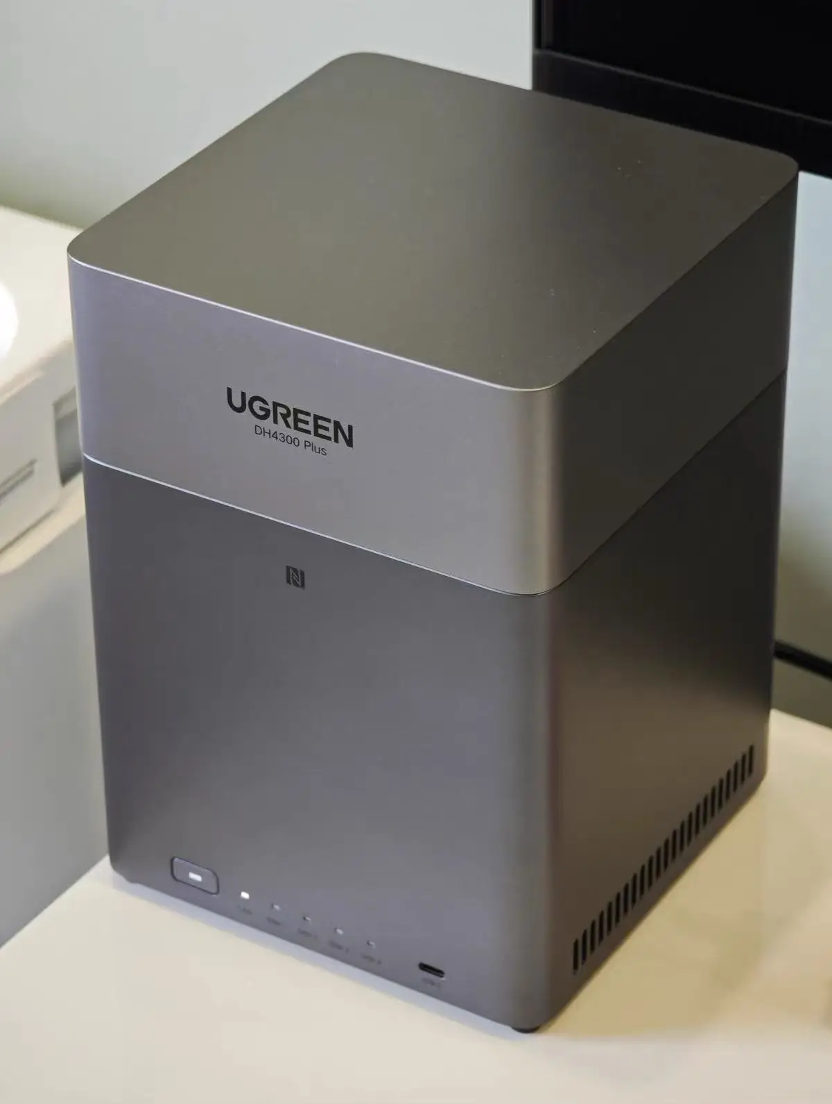 TLF UGREEN DH4300 Plus Mini Home NAS Networking Storage
TLF UGREEN DH4300 Plus Mini Home NAS Networking Storage