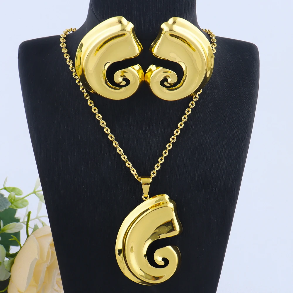 18K Gold Color Shell Pendants Necklace Earrings Set for Women Wedding Banquet Jewelry Accessories Fashion Jewelry Gifts
18K Gold Color Shell Pendants Necklace Earrings Set for Women Wedding Banquet Jewelry Accessories Fashion Jewelry Gifts