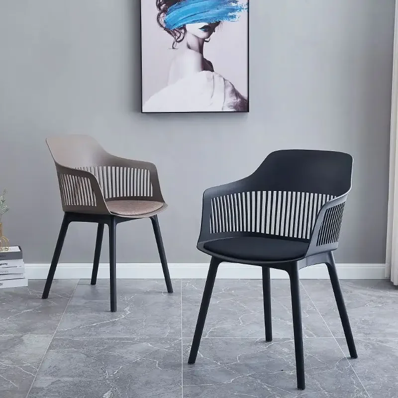 Creative and fashionable armchair Modern minimalist and personalized art chair Plastic backrest chair Nordic dining chair
Creative and fashionable armchair Modern minimalist and personalized art chair Plastic backrest chair Nordic dining chair