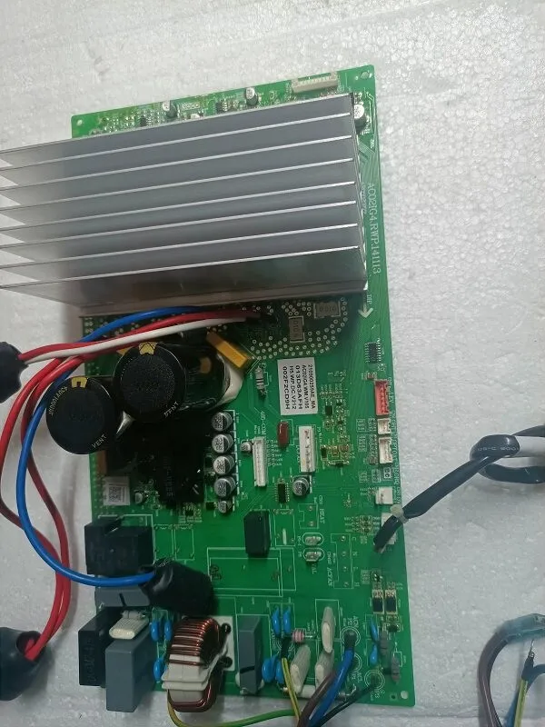 New air conditioning motherboard 210900242AE ZBBDC101.1 210900244AE circuit board 210900182AE-MA AC02IG4. RWP.141113
New air conditioning motherboard 210900242AE ZBBDC101.1 210900244AE circuit board 210900182AE-MA AC02IG4. RWP.141113