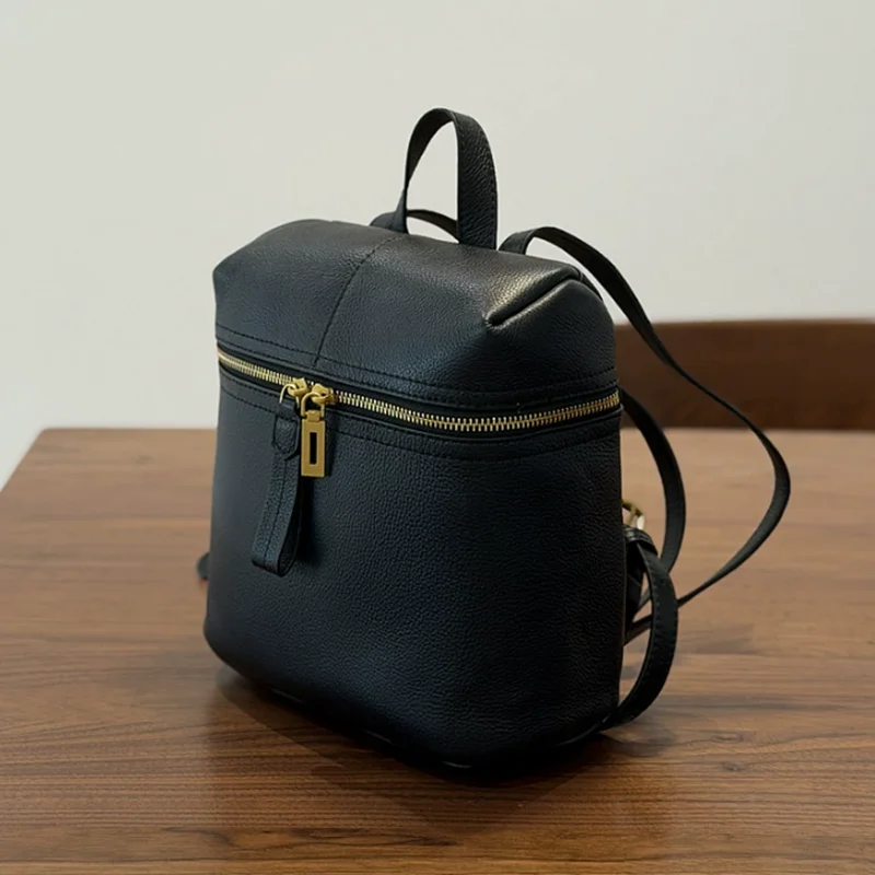 2026 Newest Fashion Designer Light Weight Women Backpack Soft Natural Cow Leather Female Everyday Commuter Versatile Bagpac
2026 Newest Fashion Designer Light Weight Women Backpack Soft Natural Cow Leather Female Everyday Commuter Versatile Bagpac