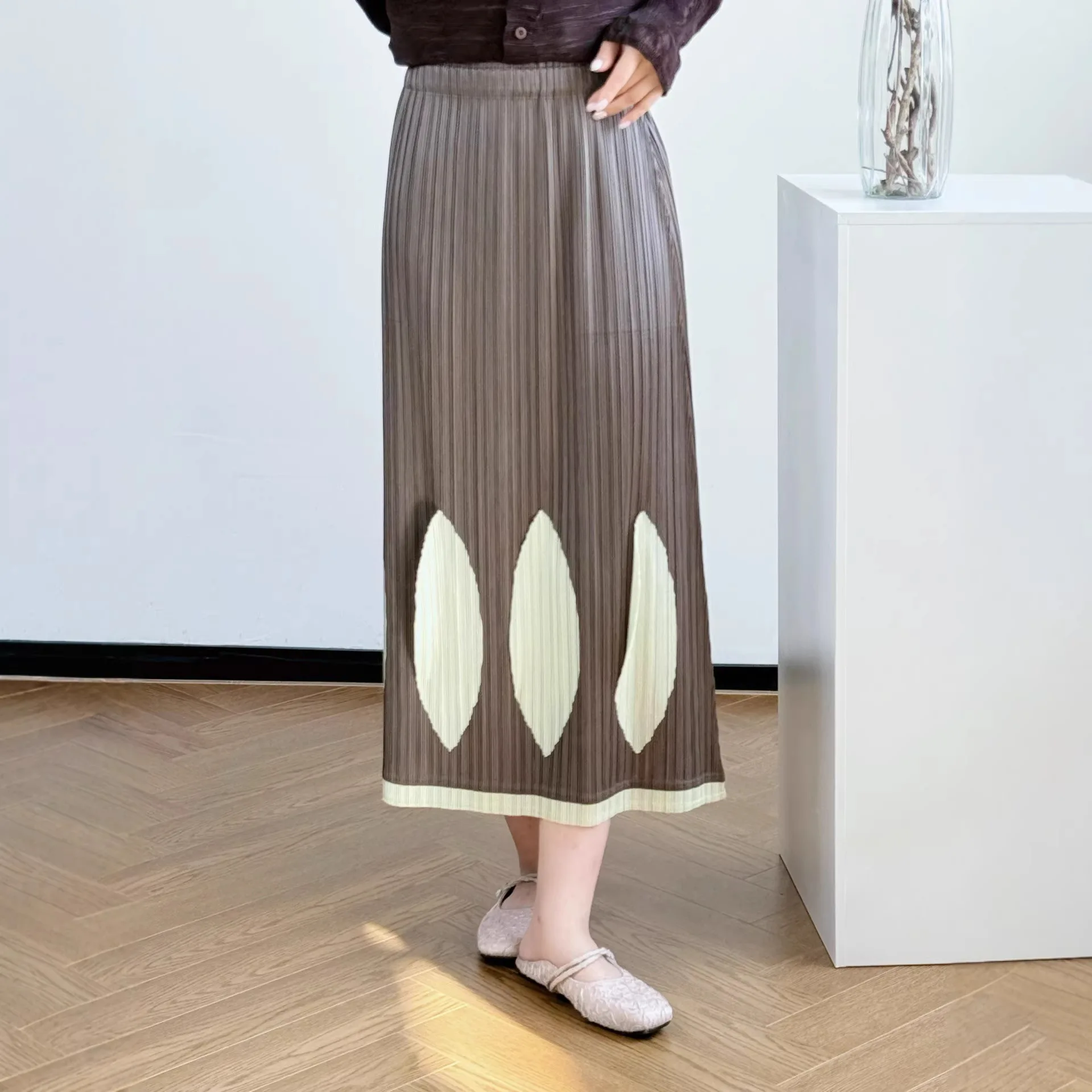 Юбка женская Miyake, плиссированная, с принтом и листовыми аппликациями, на резинке, длинная, серия 2026, летняя новинка, модная
Юбка женская Miyake, плиссированная, с принтом и листовыми аппликациями, на резинке, длинная, серия 2026, летняя новинка, модная