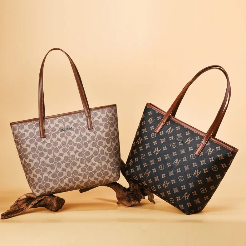 Designer Diaper Bag High-End Elegant Leather Crossbody Trendy Casual Commuter Purse Best Original Square Handbag for Women
Designer Diaper Bag High-End Elegant Leather Crossbody Trendy Casual Commuter Purse Best Original Square Handbag for Women