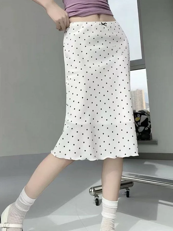 Miu Style High Waist Polka Dot Floral Print Skirt A-Line Midi Dress Polyester Fabric Ladies Summer Fashion Half Body Skirt
Miu Style High Waist Polka Dot Floral Print Skirt A-Line Midi Dress Polyester Fabric Ladies Summer Fashion Half Body Skirt