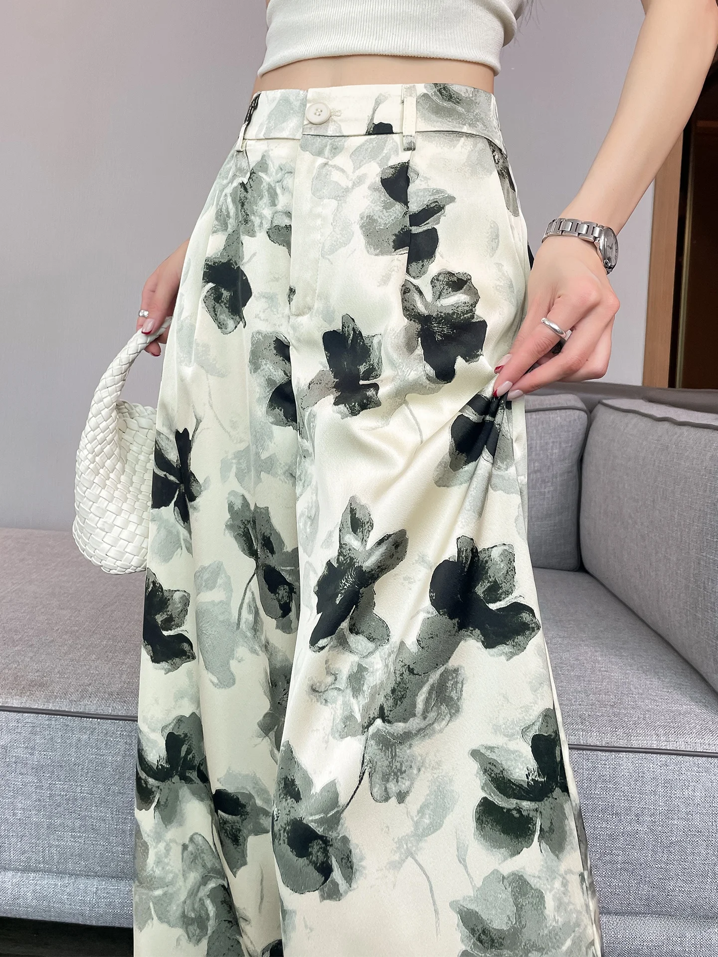 Summer High Waist Wide Leg Pants Women's Loose Drapey Casual Straight Cut Sateen Ink Print Trousers for City Walk
Summer High Waist Wide Leg Pants Women's Loose Drapey Casual Straight Cut Sateen Ink Print Trousers for City Walk