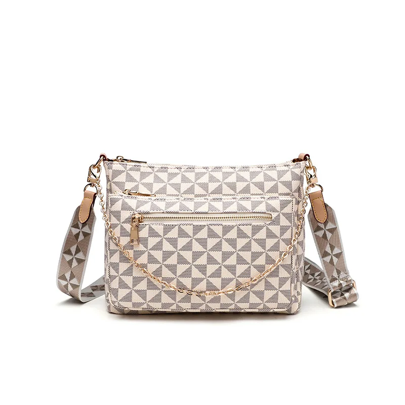 Retro 2025 fashion new single shoulder crossbody bag envelope bag women's casual wide shoulder strap armpit chain bag y2k
Retro 2025 fashion new single shoulder crossbody bag envelope bag women's casual wide shoulder strap armpit chain bag y2k