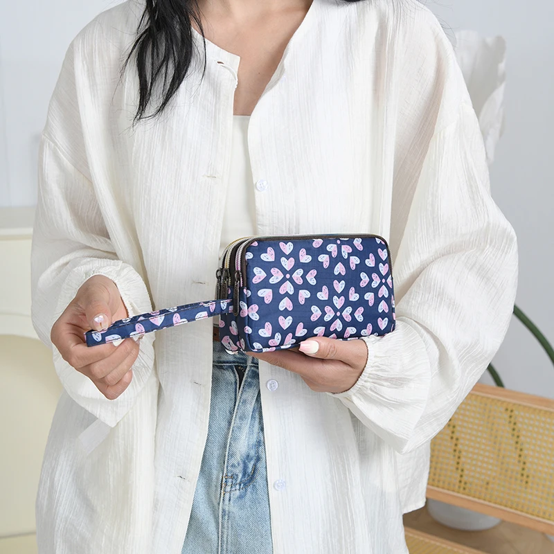 Mobile phone bag - three-layer large-sized long-style wallet wrist bag fabric small purse
Mobile phone bag - three-layer large-sized long-style wallet wrist bag fabric small purse