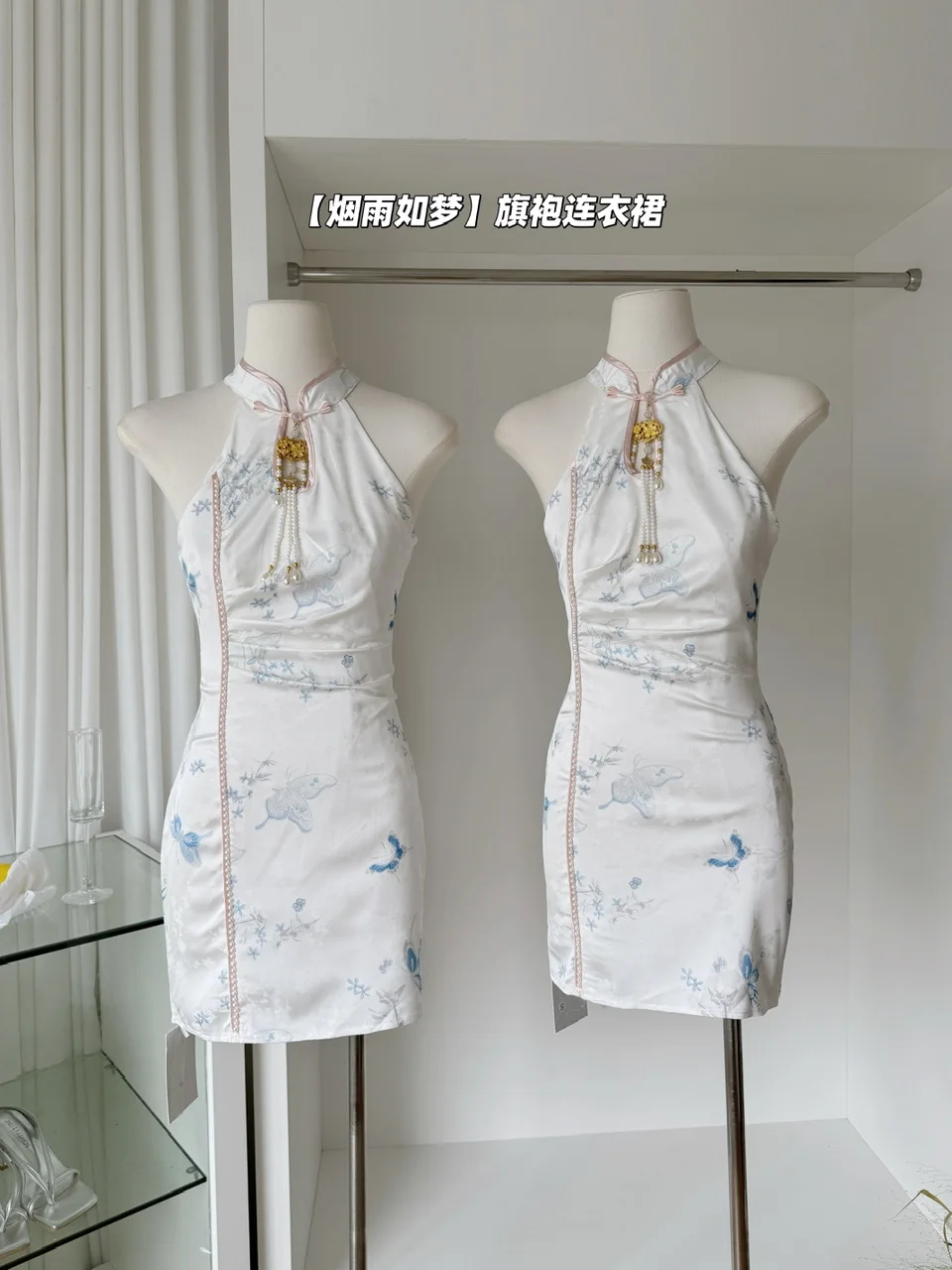 Summer Women Sleeveless Sexy Backless Dress Qipao Elegant Flower Print Temperament Dress Chinese Style Vintage Dresses
Summer Women Sleeveless Sexy Backless Dress Qipao Elegant Flower Print Temperament Dress Chinese Style Vintage Dresses