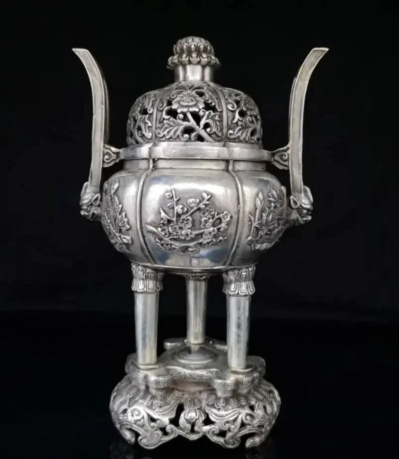 China White copper beast ear plum blossom Incense burner crafts statue
China White copper beast ear plum blossom Incense burner crafts statue