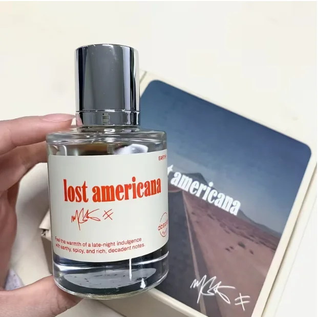 The lost American style is an oriental spice perfume suitable for both men and women, a perfect gift for all festivals
The lost American style is an oriental spice perfume suitable for both men and women, a perfect gift for all festivals