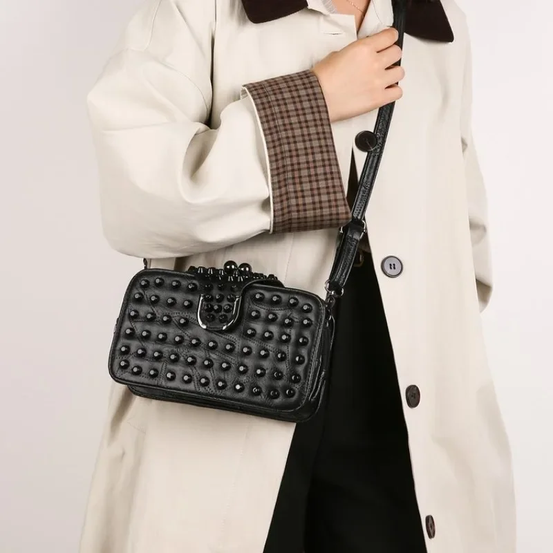 Ladies Tote Bag Made Of Premium Leather Spacious And Lightweight Classic Elegant Design Luxury Brand Fashionable
Ladies Tote Bag Made Of Premium Leather Spacious And Lightweight Classic Elegant Design Luxury Brand Fashionable