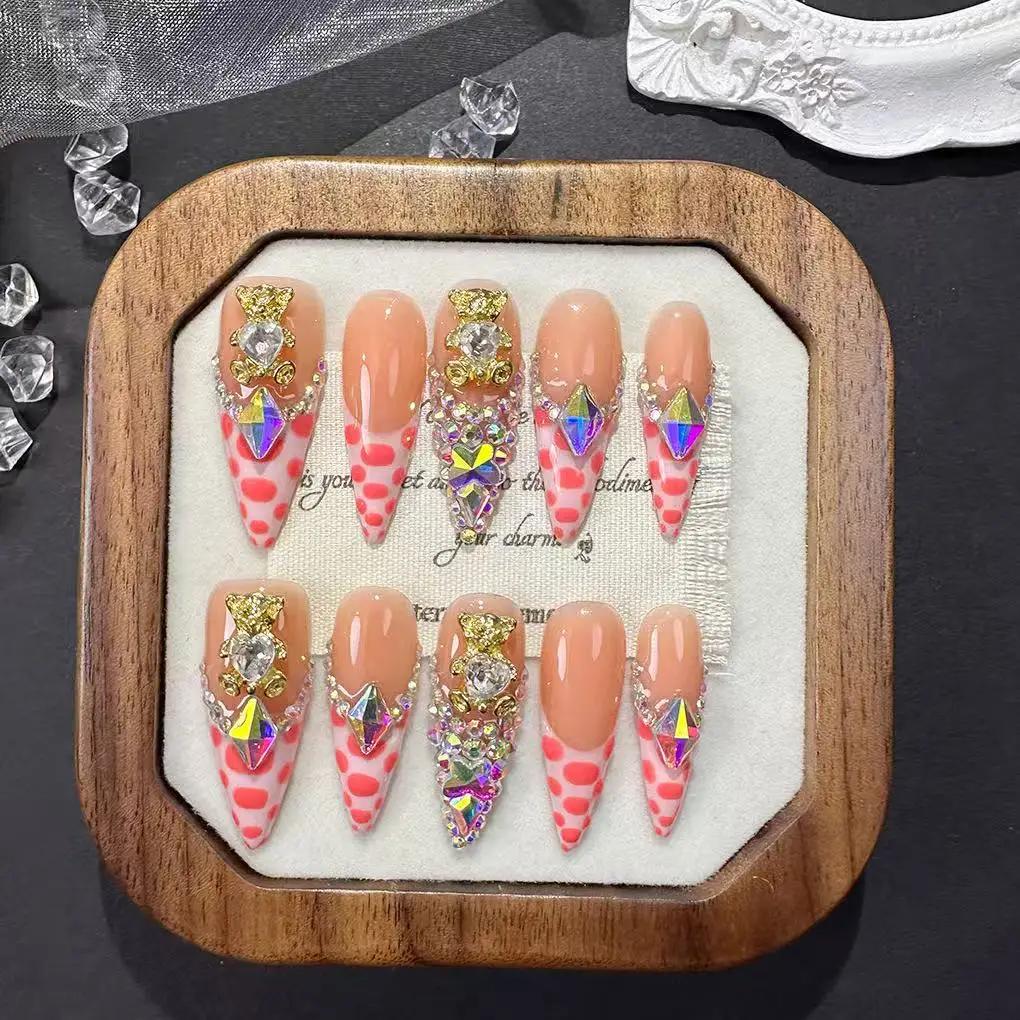 10pcs high-end Elegant and light luxury style, hand-painted spot pattern, three-dimensional bear, dazzling square diamond hand
10pcs high-end Elegant and light luxury style, hand-painted spot pattern, three-dimensional bear, dazzling square diamond hand