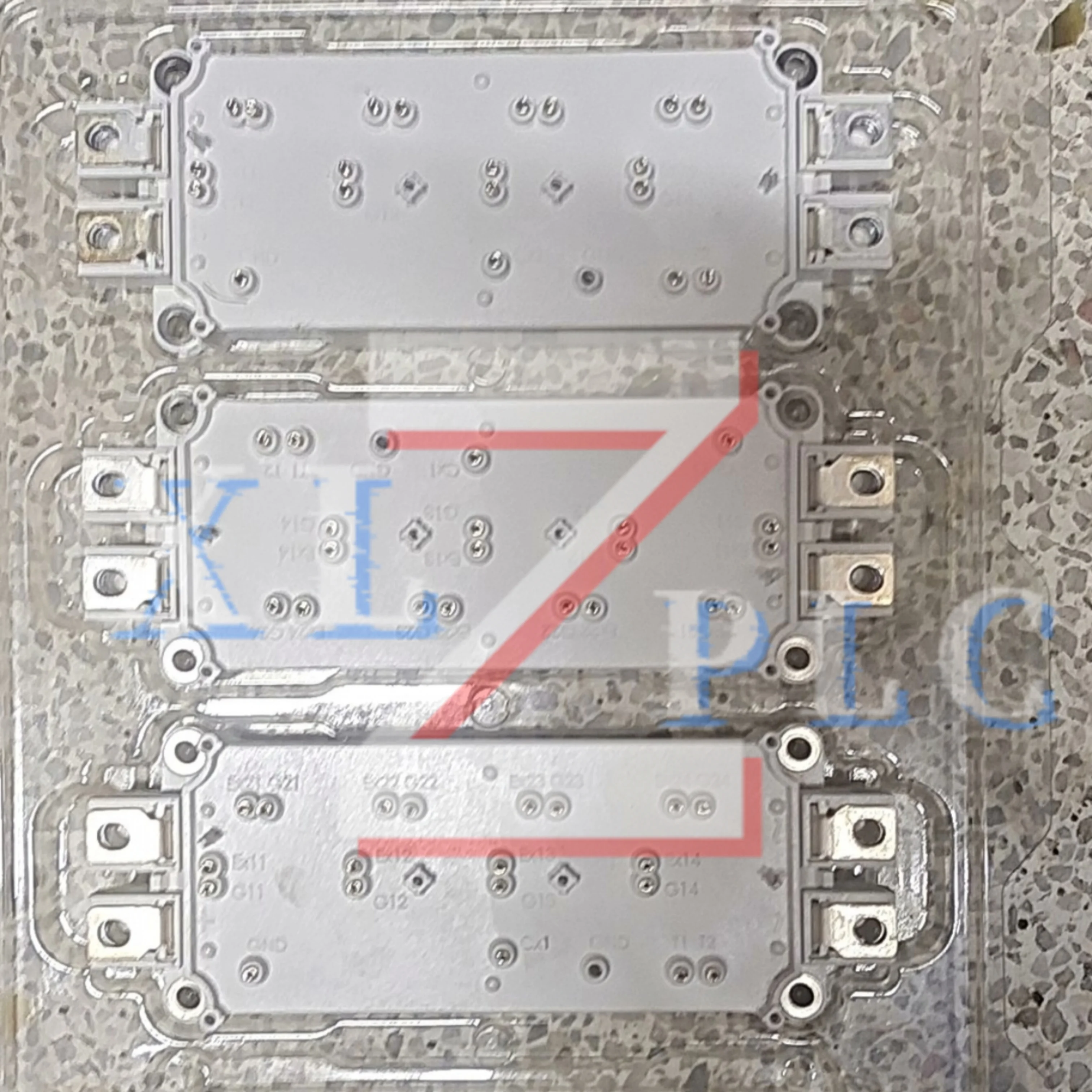 Новый оригинальный модуль питания SEMIX604GB12E4S SKIIP24NAB12T4V1 SKIIP26AC126V1
Новый оригинальный модуль питания SEMIX604GB12E4S SKIIP24NAB12T4V1 SKIIP26AC126V1