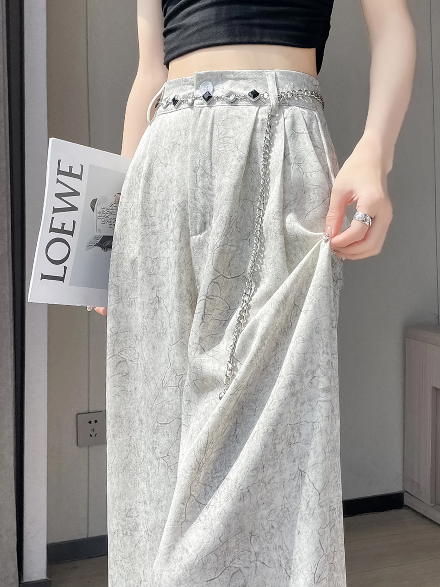High-End Acidic Silk Dyeing Wide Leg Pants Women's Summer Thin Loose Slimming Draping Ice Silk Wide Leg Pants Casual Commute ...
High-End Acidic Silk Dyeing Wide Leg Pants Women's Summer Thin Loose Slimming Draping Ice Silk Wide Leg Pants Casual Commute ...