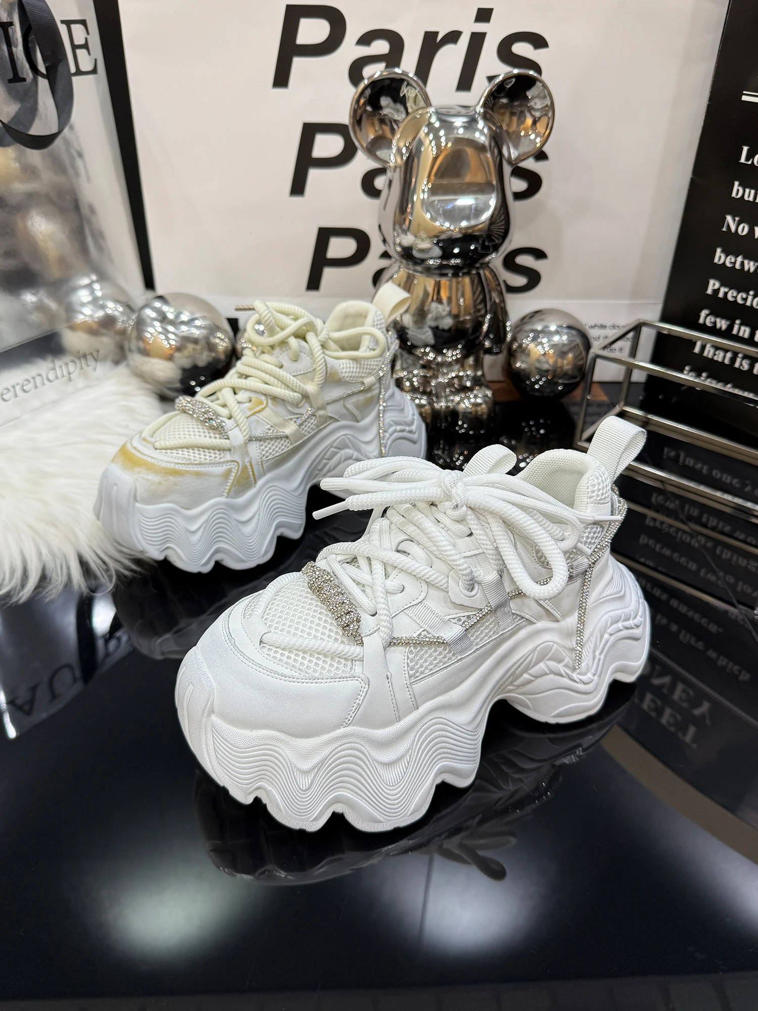 Mesh Breathable Sponge Cake Thick Sole Simple And Versatile Dad Shoes 2025 Spring New Casual Sports Women's Shoes
Mesh Breathable Sponge Cake Thick Sole Simple And Versatile Dad Shoes 2025 Spring New Casual Sports Women's Shoes