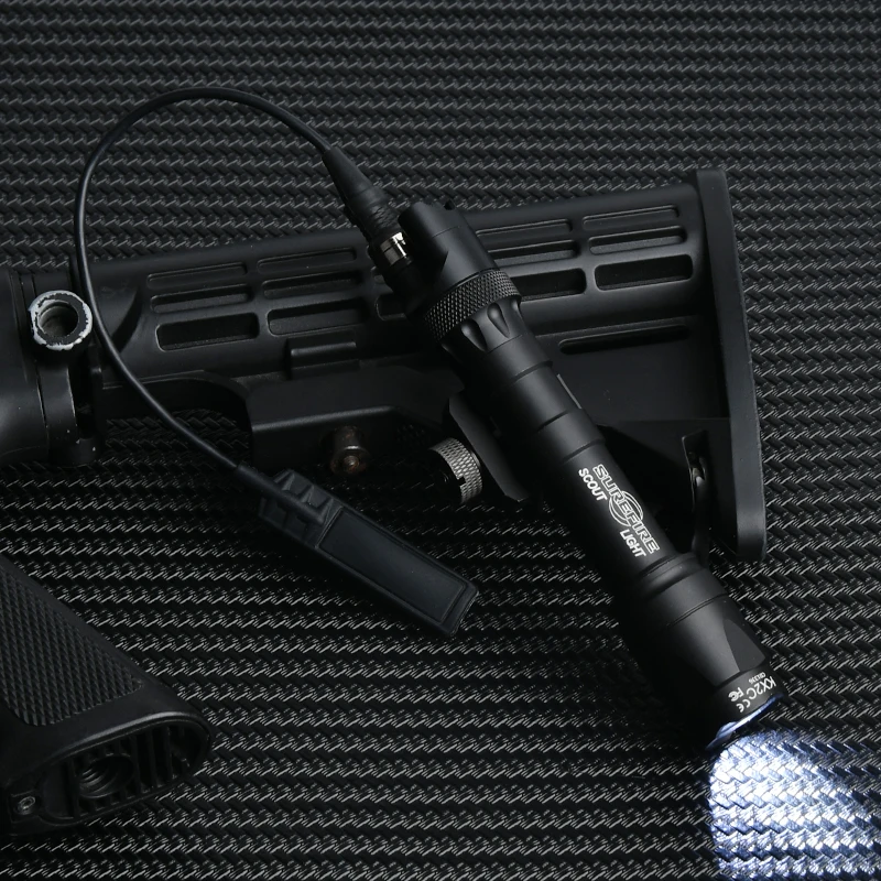 Airsoft Flashlight Scout Light Tactical Surefir M600 M300 Modbutton Switch M-Lok Keymod Hunting Weapon Lamp Rifle White LED
Airsoft Flashlight Scout Light Tactical Surefir M600 M300 Modbutton Switch M-Lok Keymod Hunting Weapon Lamp Rifle White LED