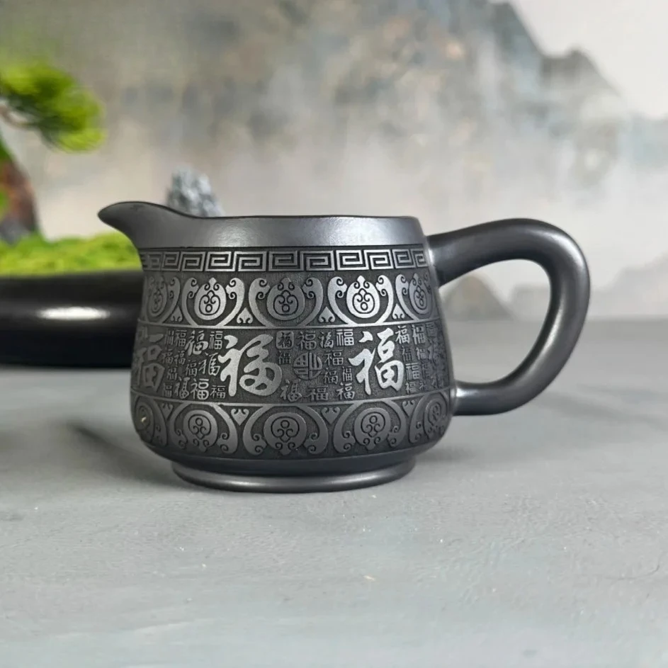 245ml Yixing Purple Clay Hundred Blessings Tea Pitcher Pour Tea Cha Hai Dispenser Justice Cup Fair Mug Chinese Tea Set Supplies
245ml Yixing Purple Clay Hundred Blessings Tea Pitcher Pour Tea Cha Hai Dispenser Justice Cup Fair Mug Chinese Tea Set Supplies