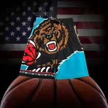 Лето 2025 г., хит продаж, новые американские трендовые спортивные баскетбольные шорты для тренировок на открытом воздухе, дышащие быстросохнущие повседневные шорты
Лето 2025 г., хит продаж, новые американские трендовые спортивные баскетбольные шорты для тренировок на открытом воздухе, дышащие быстросохнущие повседневные шорты