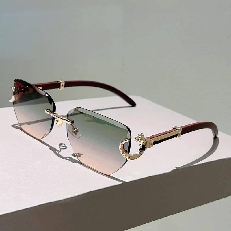 New y2k Vintage Rimless Leopard Head Sunglasses Women For Men Luxury Brand Designer Sun Glasses Punk Popular Outdoor Eyeglasses
New y2k Vintage Rimless Leopard Head Sunglasses Women For Men Luxury Brand Designer Sun Glasses Punk Popular Outdoor Eyeglasses