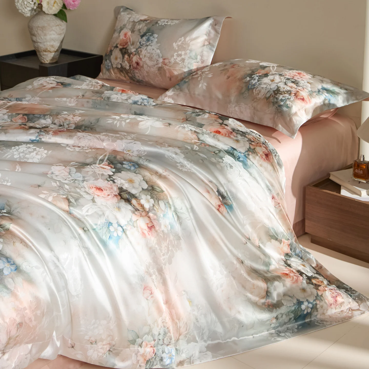 American Vintage Flowers Jacquard Brocade Silky Cotton Luxury Bedding Set Duvet Cover Flat/Fitted Bed Sheet Pillowcases 4Pcs
American Vintage Flowers Jacquard Brocade Silky Cotton Luxury Bedding Set Duvet Cover Flat/Fitted Bed Sheet Pillowcases 4Pcs