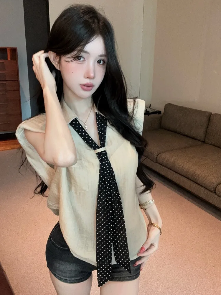 Casual Silk Scarf Collar Sleeveless Shirt Commute Style Summer New Arrival Slimming Top for Women Standard Fit Knitted mid Waist
Casual Silk Scarf Collar Sleeveless Shirt Commute Style Summer New Arrival Slimming Top for Women Standard Fit Knitted mid Waist